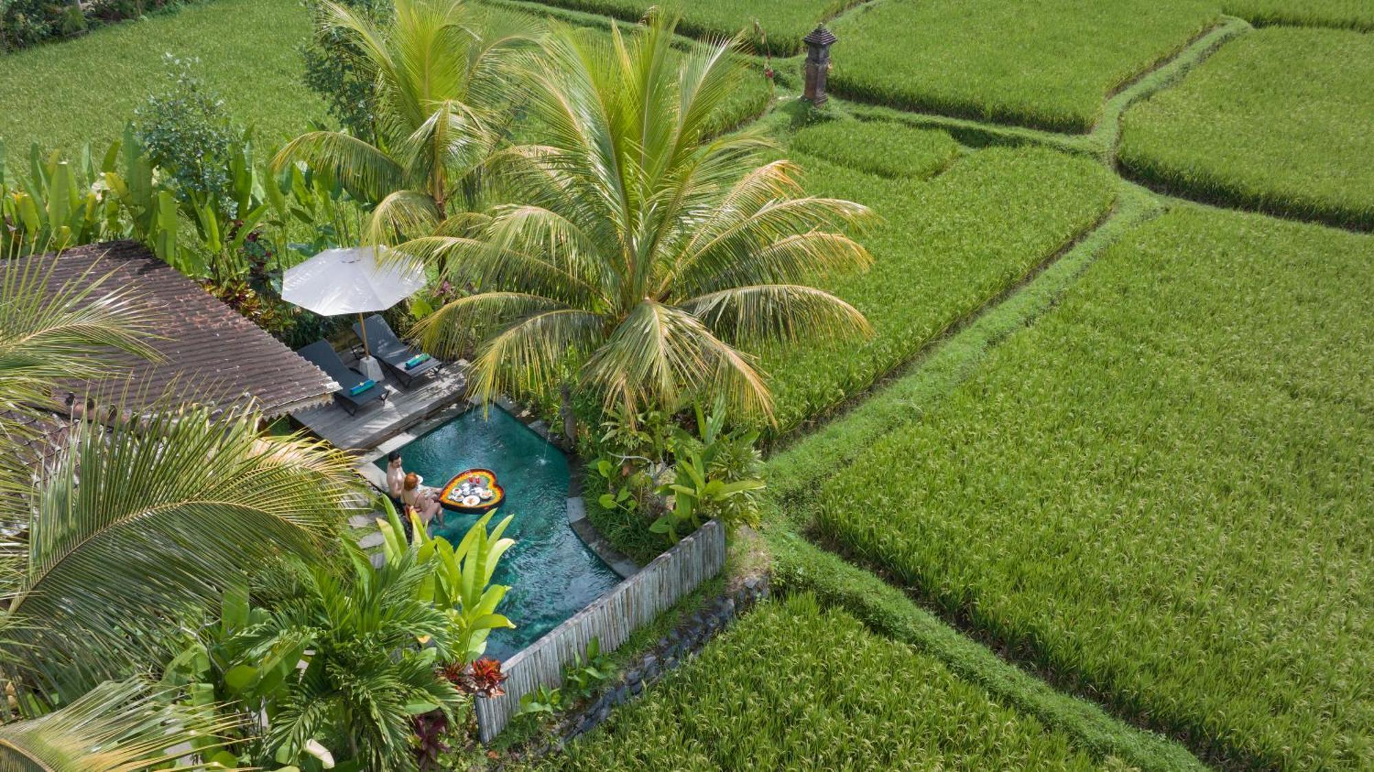 Santris By Pramana Villa